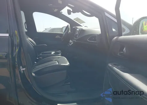 2025 Chrysler Pacifica Select z USA, uszkodzony, nr VIN 2C4RC1BG0SR581619